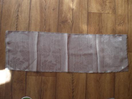 Krátke hnedé obojstranné obrusy 21x73 cm 2 ks,