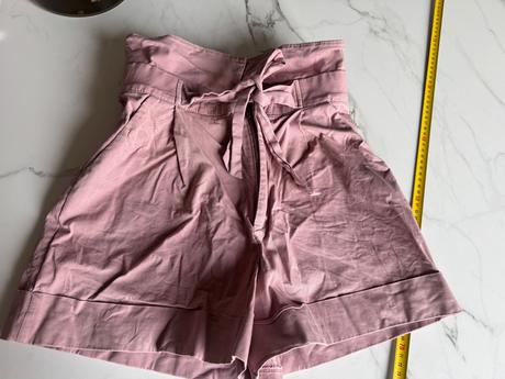 Zara elegantne sortky s vysokým pásom s, zara,s