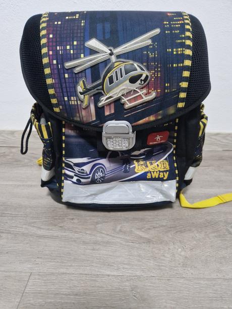 Školská aktovka pre i.stupeň zš 1.-4.tr.,