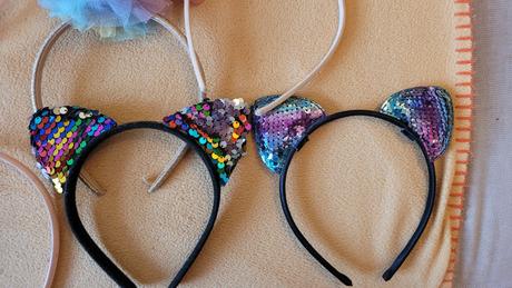 Čelenky - 12 ks + 2 ks paličky- super stav, h&m