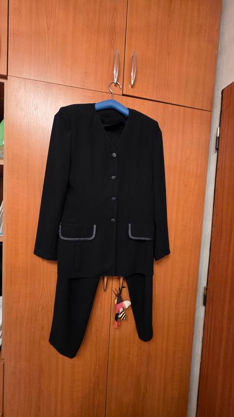 Dsmsky kostym nohavicový38ka, c&a,38