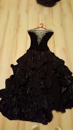 Exkluzívne spoločenské šaty, 36