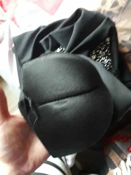 Šaty s holým chrbtom, m