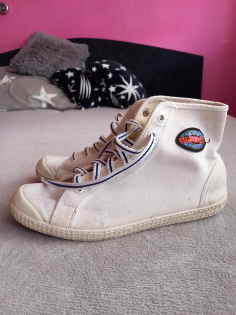 Platené tenisky, 39