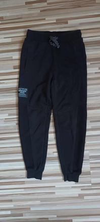 Tepláky, pepperts,134