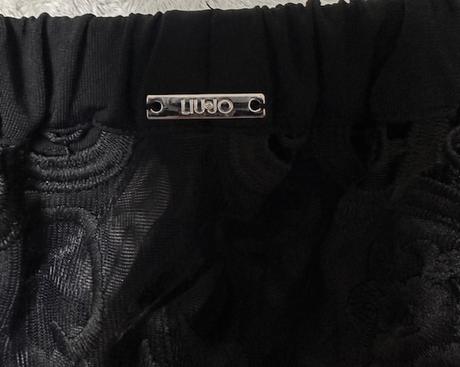 Čierna blúzka s odhalenými plecami s topom liu jo, liu jo,l / m