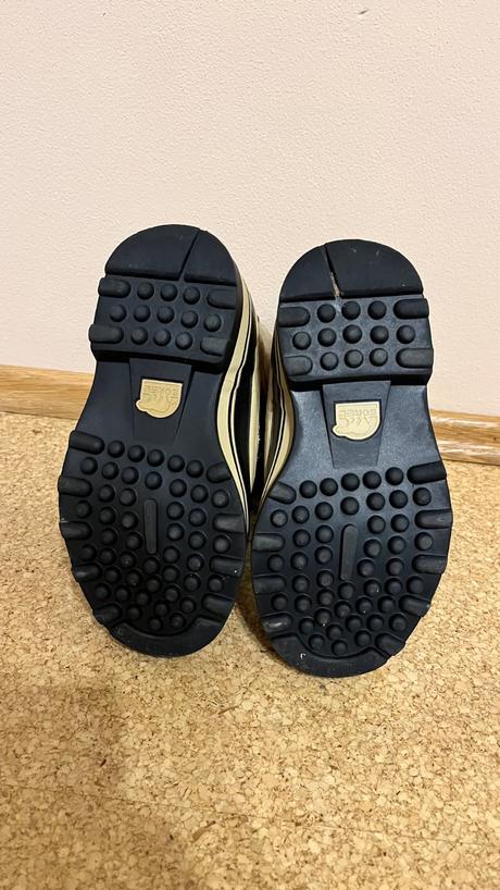 Sorel snehule, sorel,33