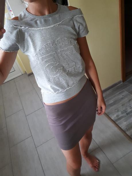 Hrubší top z teplákoviny, s