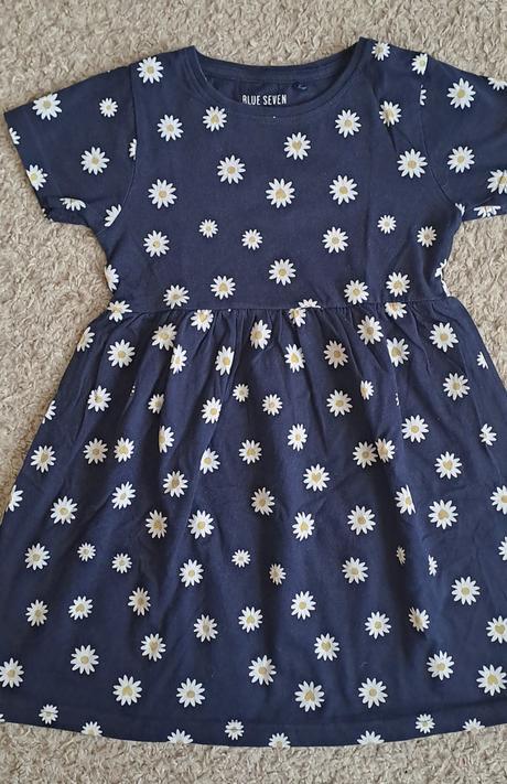 Saty s kvietkami, 128