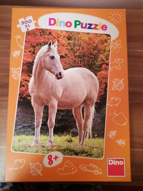 Puzzle kone  300 dielikov, 