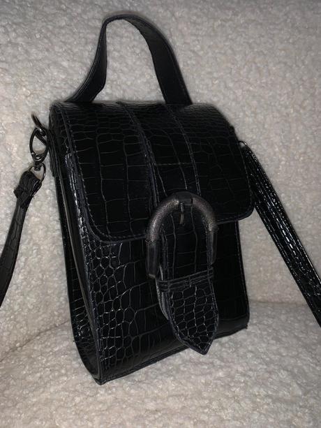 Kožená crossbody kabelka,