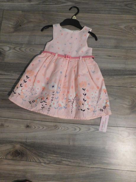 Dievčenské šaty, 92