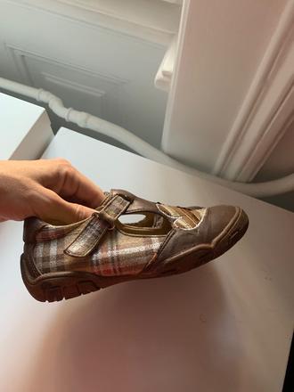 Detske poltopanky, 27