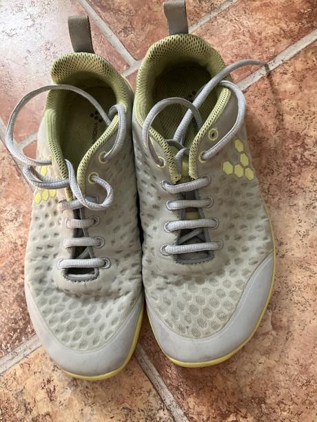 Vivobarefoot stealth 38l, vivobarefoot,38