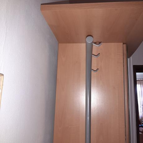 Predsieňová skriňa so zrkadlom, 