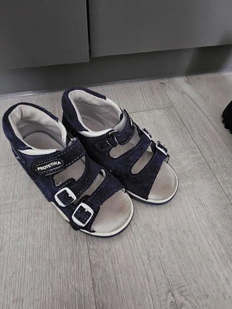 Sandálky, papuče, protetika,26