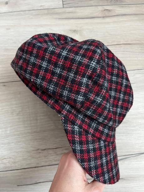 Károvaná šiltovka, 