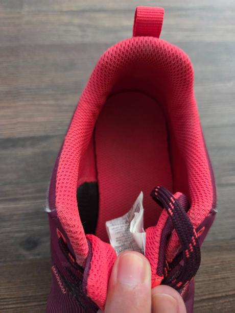 Tenisky turisticke, quechua,37