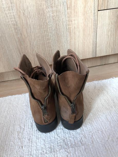 Semisove topanky, 39