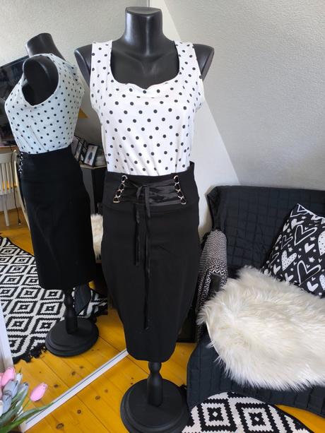 Sukňa s ozdobným viazaním, v páse guma, s