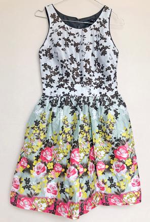 Kvetinkové bavlnené šaty na leto, 34