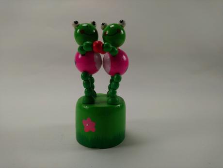 Mačkacia figurka žabky, 9 cm,