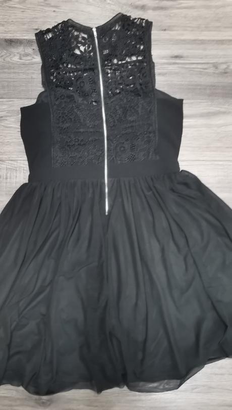 Spoločenské šaty, l