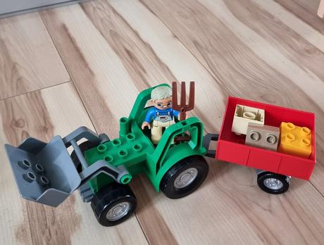Lego duplo traktor s privesom, 