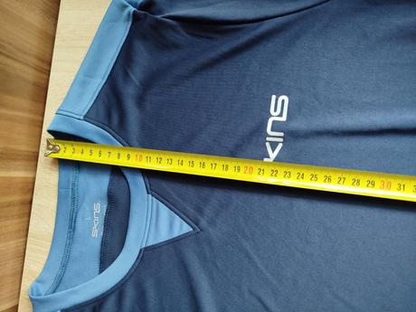 Skins tričko, l