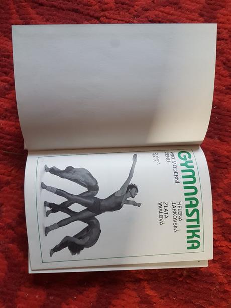 Kniha gymnastika,