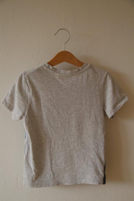 Príjemné tričko z biobavlny tyranosaurus, c&a,122