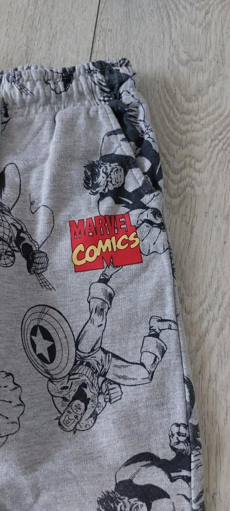 Tepláky marvel- top stav., marvel,104