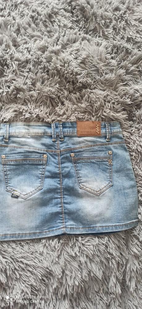 Riflová sukňa, 128