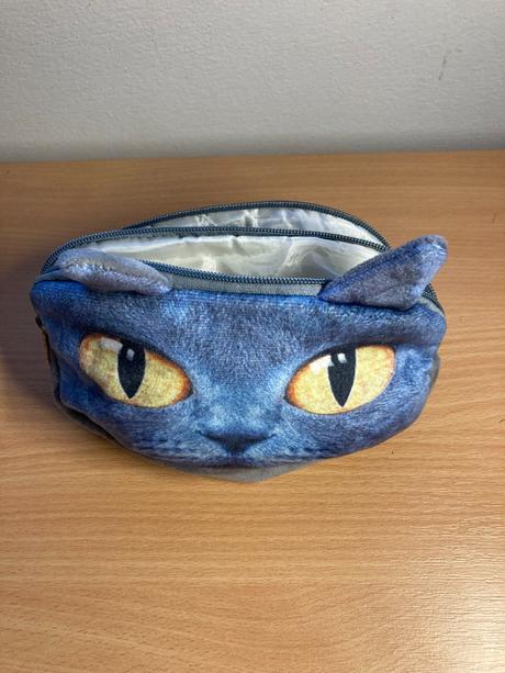 Plyšová ladvinka s motívom mačky, 