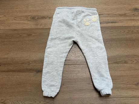 Tepláky zara 104 poškodené, zara,104