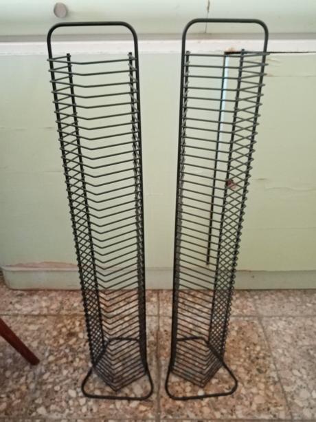 2 ks stojany na cd,