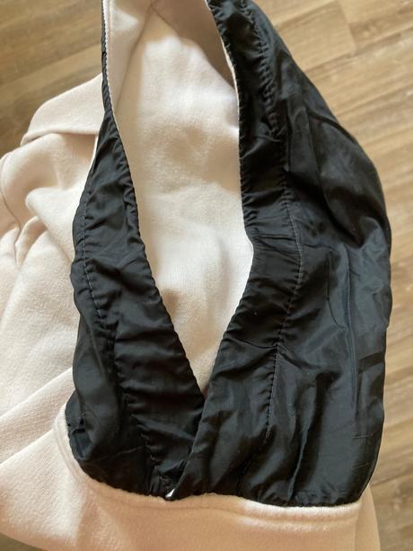 Krásna bekkin mikinka ako nová, 110