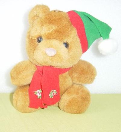 Macko s vianočnou čiapkou,