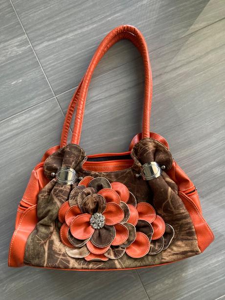 Dámska kabelka oranžová,
