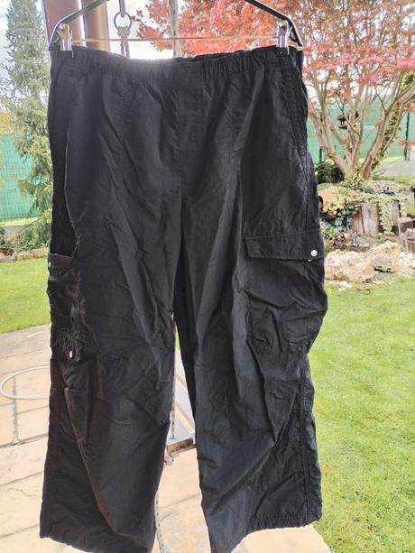 Športové kapsace nohavice, bershka,xxl