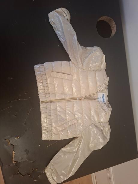 Predaj oblečenia, zara,56 / 98