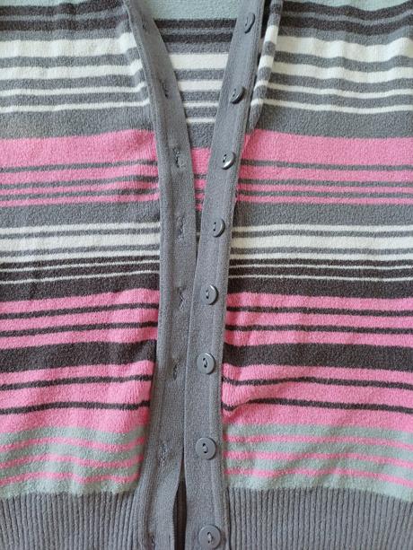 Sivo-ruzovy svetrik, xs