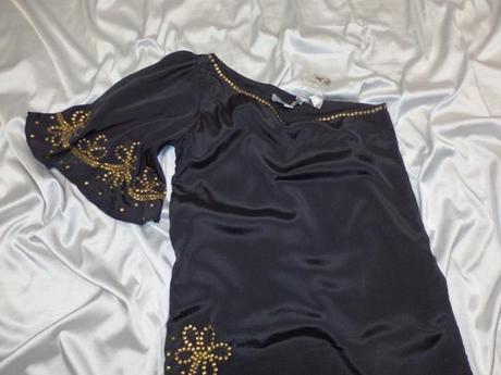 Luxusné čierne zdobené šaty, 36