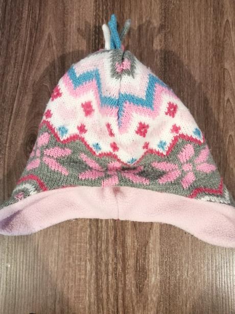 Rôzne čiapky na zimu, 110