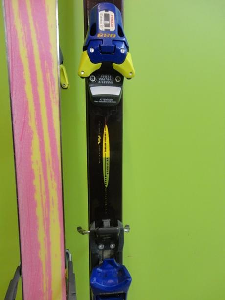 Lyže zjazdové, 160-169 cm