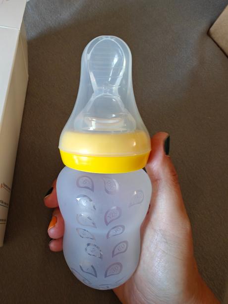 Hracia deka plus na kočík a silikonová flaška,