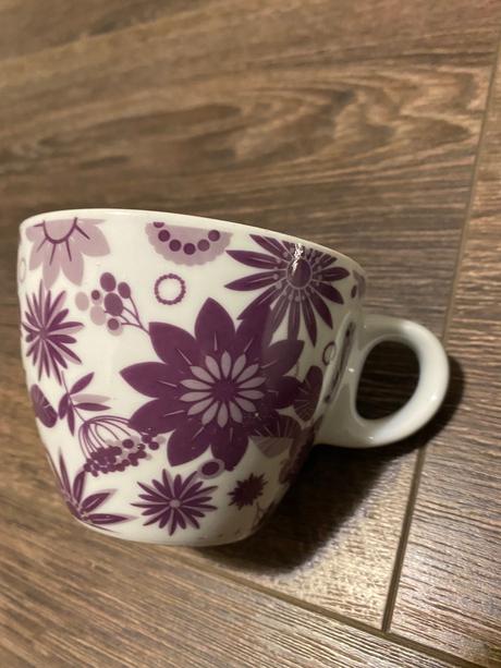 Krásna stará retro mini šálka kvety, vlčí mak,