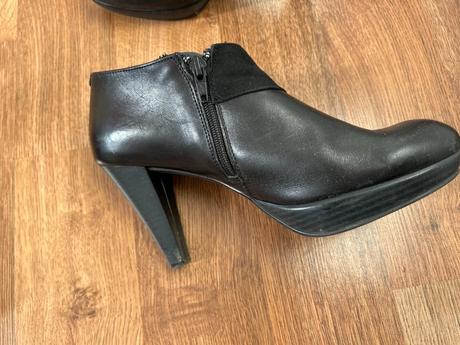 Kvalitne kožené poloclenkove cizmy zo spanielska, 39