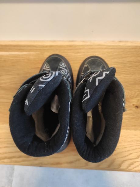 Snehule, slovobuv,33