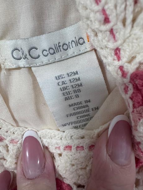 Krásne šaty s háčkovaným vrchom, 80